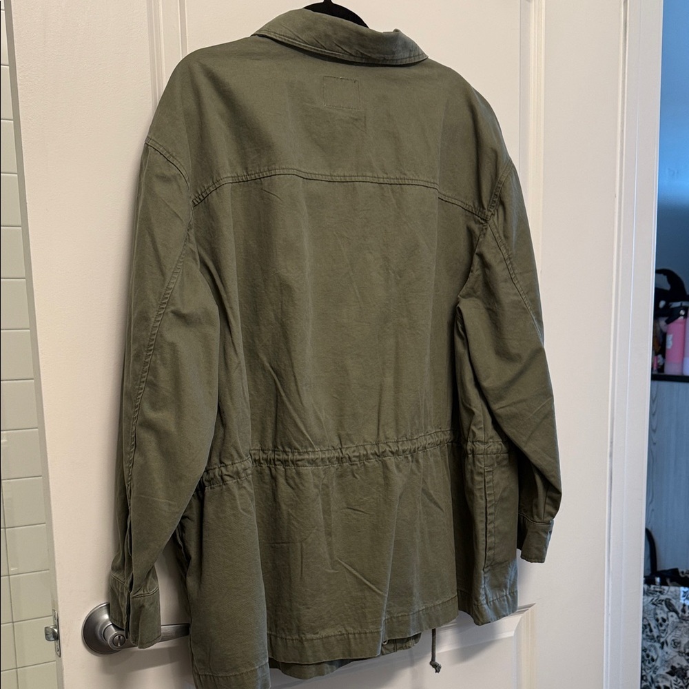 Like New! Old Navy Utility Jacket in Olive Green women 2X - Picture 3 of 8